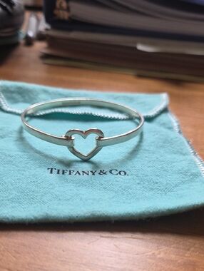 Tiffany & Co. Silver Open Heart Bracelet on Blue Pouch